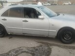 Mercedes E 220-4