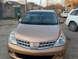 Nissan Tiida-1
