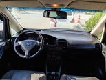 Opel Zafira-5