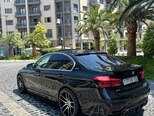 BMW 330e-7