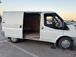 Ford Transit-5