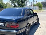 Mercedes E 220-3