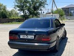 Mercedes E 220-4