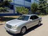 Mercedes E 200-1