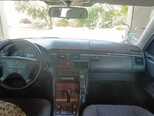 Mercedes E 240-4