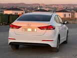 Hyundai Elantra-3