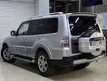 Mitsubishi Pajero-12