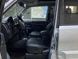 Mitsubishi Pajero-16
