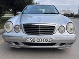 Mercedes E 270-1