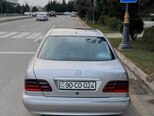 Mercedes E 270-2