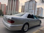 Mercedes E 270-5