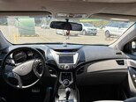 Hyundai Elantra-3