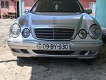 Mercedes E 220-1