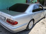 Mercedes E 220-2