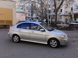 Hyundai Accent-5