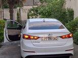 Hyundai Elantra-3