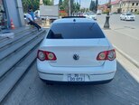 Volkswagen Passat-8