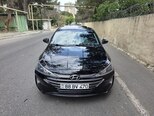 Hyundai Elantra-1