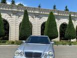 Mercedes E 320-1