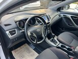 Hyundai Elantra-12