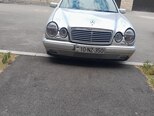 Mercedes E 230-1
