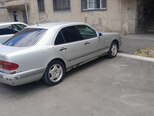 Mercedes E 230-3