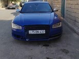 Audi S8-1