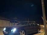 Mercedes E 320-5