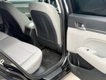 Hyundai Elantra-13