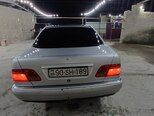 Mercedes E 220-5