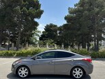 Hyundai Elantra-3