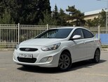 Hyundai Accent-4