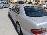 Mercedes E 240-6