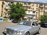 Mercedes 200 D-6