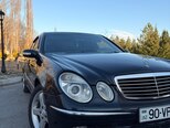 Mercedes E 220-2