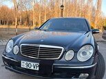 Mercedes E 220-1