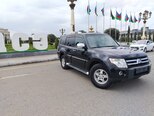 Mitsubishi Pajero-4