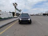 Mitsubishi Pajero-13