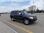 Mitsubishi Pajero-12