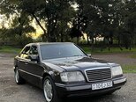 Mercedes E 220-1