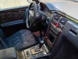 Mercedes E 240-8