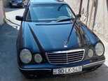 Mercedes E 240-1