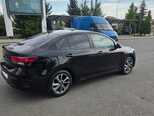 Kia Rio-5