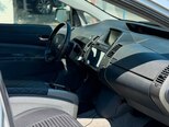 Toyota Prius-5