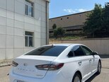 Hyundai Sonata-9