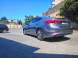 Hyundai Elantra-7