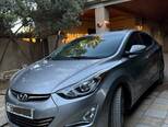 Hyundai Elantra-4