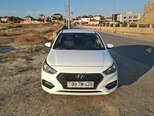 Hyundai Accent-1