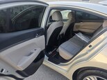 Hyundai Elantra-14