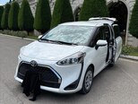 Toyota Sienta-2